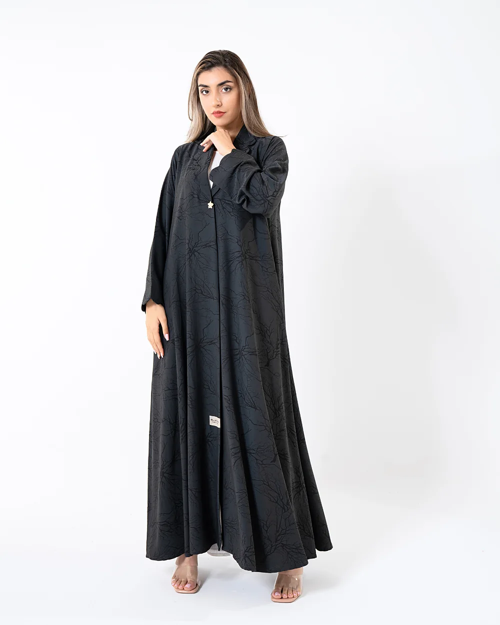 Full length view of a Blue Dan abaya